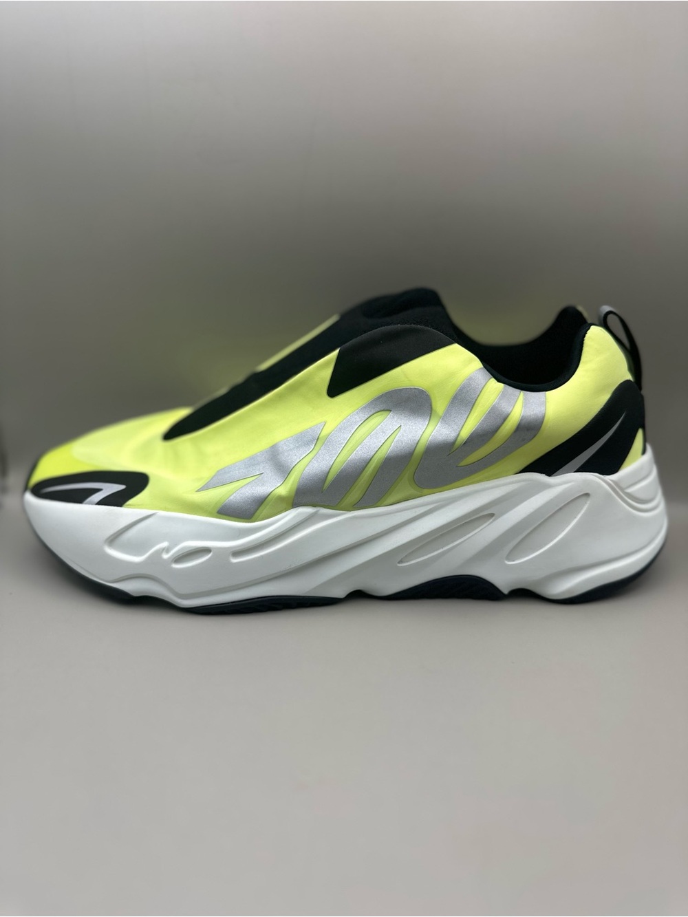 **NEW** adidas Yeezy Boost 700 MNVN Laceless Phosphor - Neon Yellow and Black sz